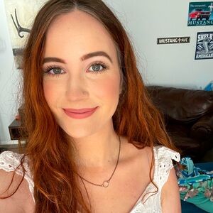 Meet your Posher, Cary